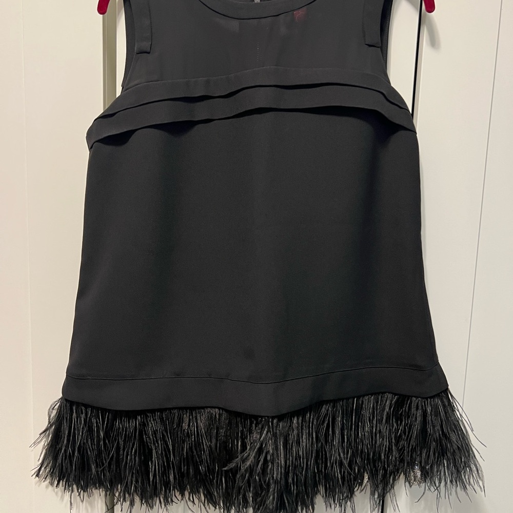 Vince Camuto Black Sleeveless Blouse with Feather Hem